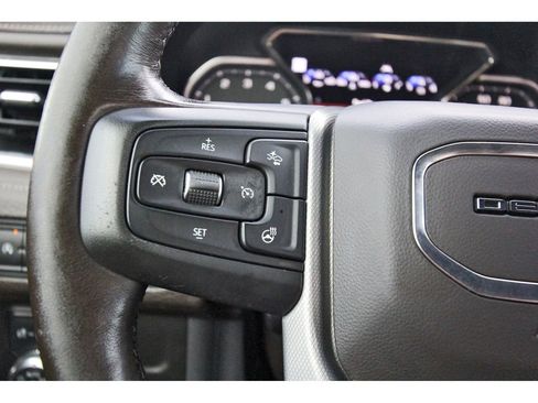 Used 2021 GMC Yukon Denali w/ Denali Premium Package image 16