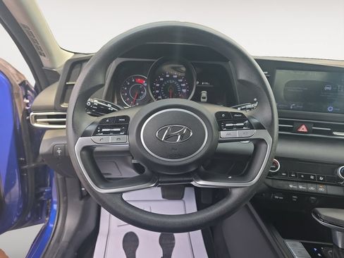 Used 2021 Hyundai Elantra SEL FWD image 12