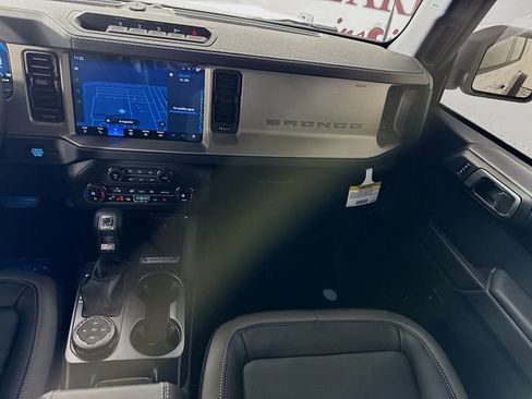 New 2025 Ford Bronco Outer Banks w/ Sasquatch Package image 23