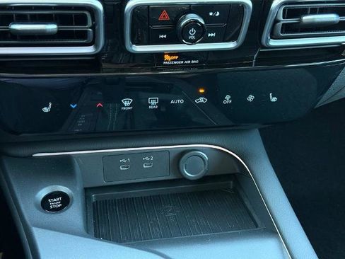 New 2026 Nissan Sentra SV w/ SV Convenience Package FWD image 25