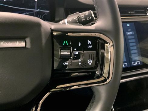 Used 2025 Land Rover Range Rover Evoque S image 24