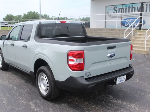 Used 2023 Ford Maverick XL FWD image 3