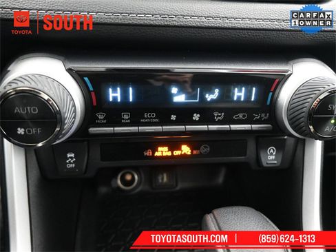 Used 2025 Toyota RAV4 XLE image 20