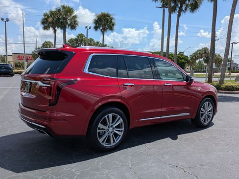 Certified 2024 Cadillac XT6 Premium Luxury w/ Technology Package FWD image 6