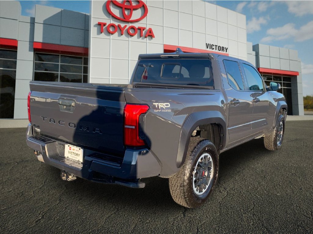 Used 2024 Toyota Tacoma TRD Off-Road w/ TRD Off Road Upgrade Package AWD/4WD image 3