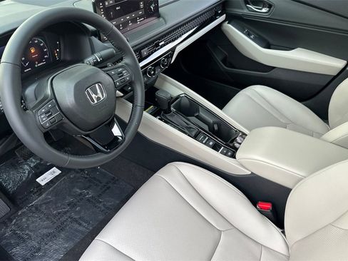 New 2025 Honda Accord EX-L image 10