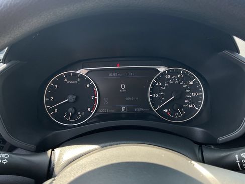 Used 2025 Nissan Altima 2.5 SV FWD image 30
