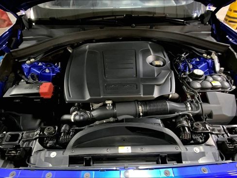 Used 2020 Jaguar F-PACE Premium image 32