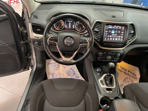 Used 2016 Jeep Cherokee Latitude w/ Comfort/Convenience Group AWD/4WD image 25