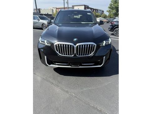 Used 2026 BMW X5 xDrive40i w/ Premium Package AWD/4WD image 3