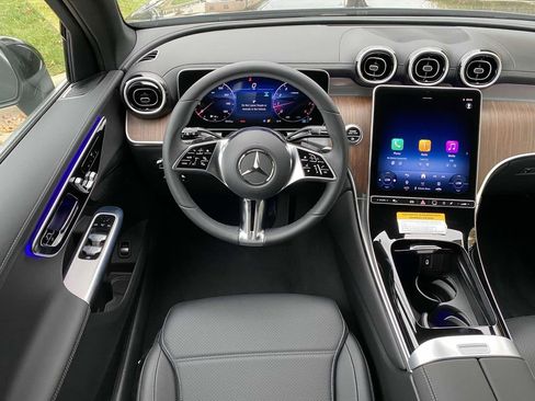 Certified 2025 Mercedes-Benz GLC 300 4MATIC image 22