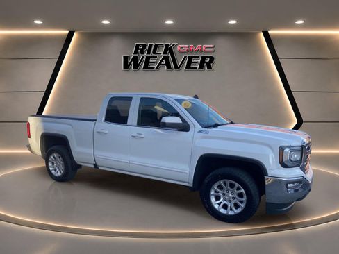 Used 2016 GMC Sierra 1500 SLE w/ SLE Value Package AWD/4WD image 10