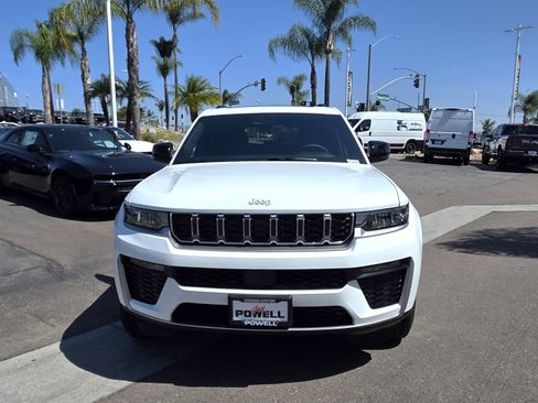 New 2026 Jeep Grand Cherokee L Limited RWD image 7