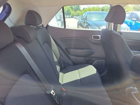 Used 2020 Hyundai Venue SE FWD image 28