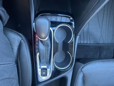 Used 2023 Buick Encore GX Essence w/ Experience Buick Package image 18