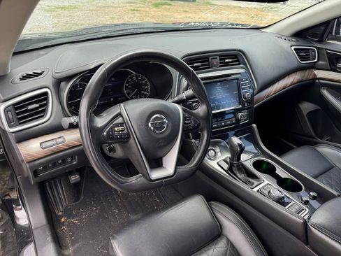 Used 2016 Nissan Maxima Platinum w/ Interior Lighting Package FWD image 19