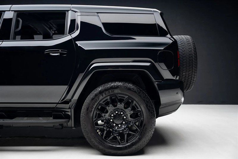 Used 2024 GMC Hummer EV 2X w/ LPO, Illumination Package AWD/4WD image 49