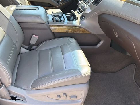 Used 2017 GMC Yukon XL Denali w/ Open Road Package RWD image 43