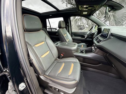 Used 2021 GMC Yukon AT4 w/ Technology Package image 33