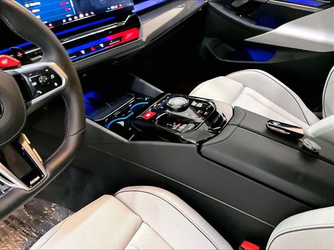 Used 2025 BMW M5 w/ Carbon Package AWD/4WD image 20