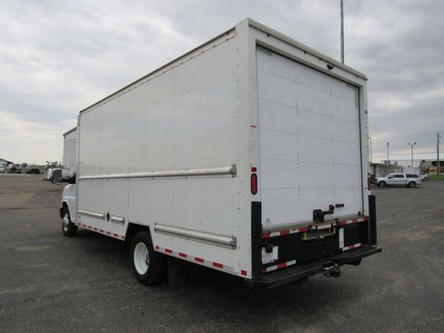 Used 2021 GMC Savana 3500 Extended w/ Power Convenience Package RWD image 5