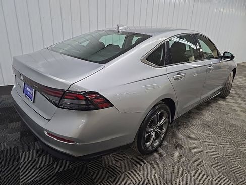 Used 2023 Honda Accord EX image 10