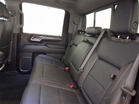 Used 2024 Chevrolet Silverado 2500 LTZ w/ LTZ Premium Package image 18