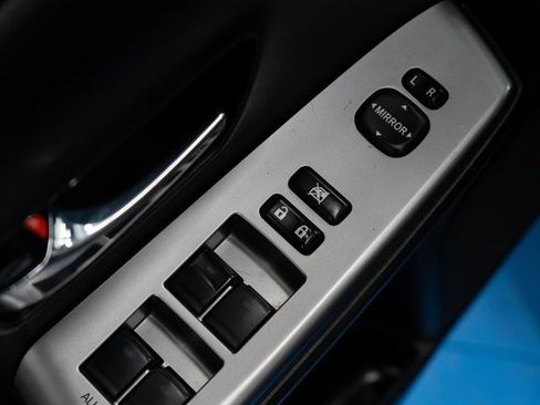 Used 2016 Toyota Prius V Four image 13