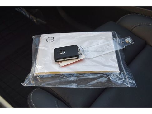 Certified 2025 Volvo XC40 B5 Ultra w/ Protection Package Premier image 39