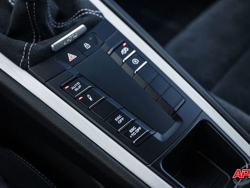 Used 2020 Porsche 718 Cayman GT4 image 18