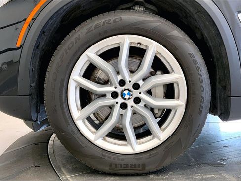 Used 2023 BMW X5 xDrive40i w/ Parking Assistance Package AWD/4WD image 11
