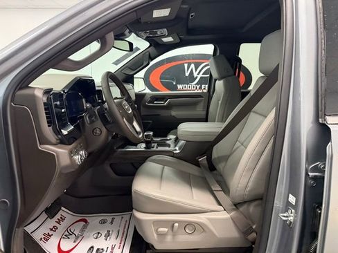 New 2026 GMC Sierra 1500 SLT w/ SLT Premium Plus Package image 9