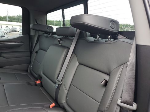 New 2026 GMC Sierra 1500 SLT w/ SLT Convenience Package image 14