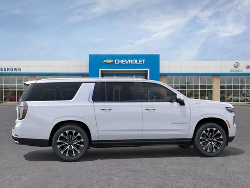 New 2026 Chevrolet Suburban High Country AWD/4WD image 5