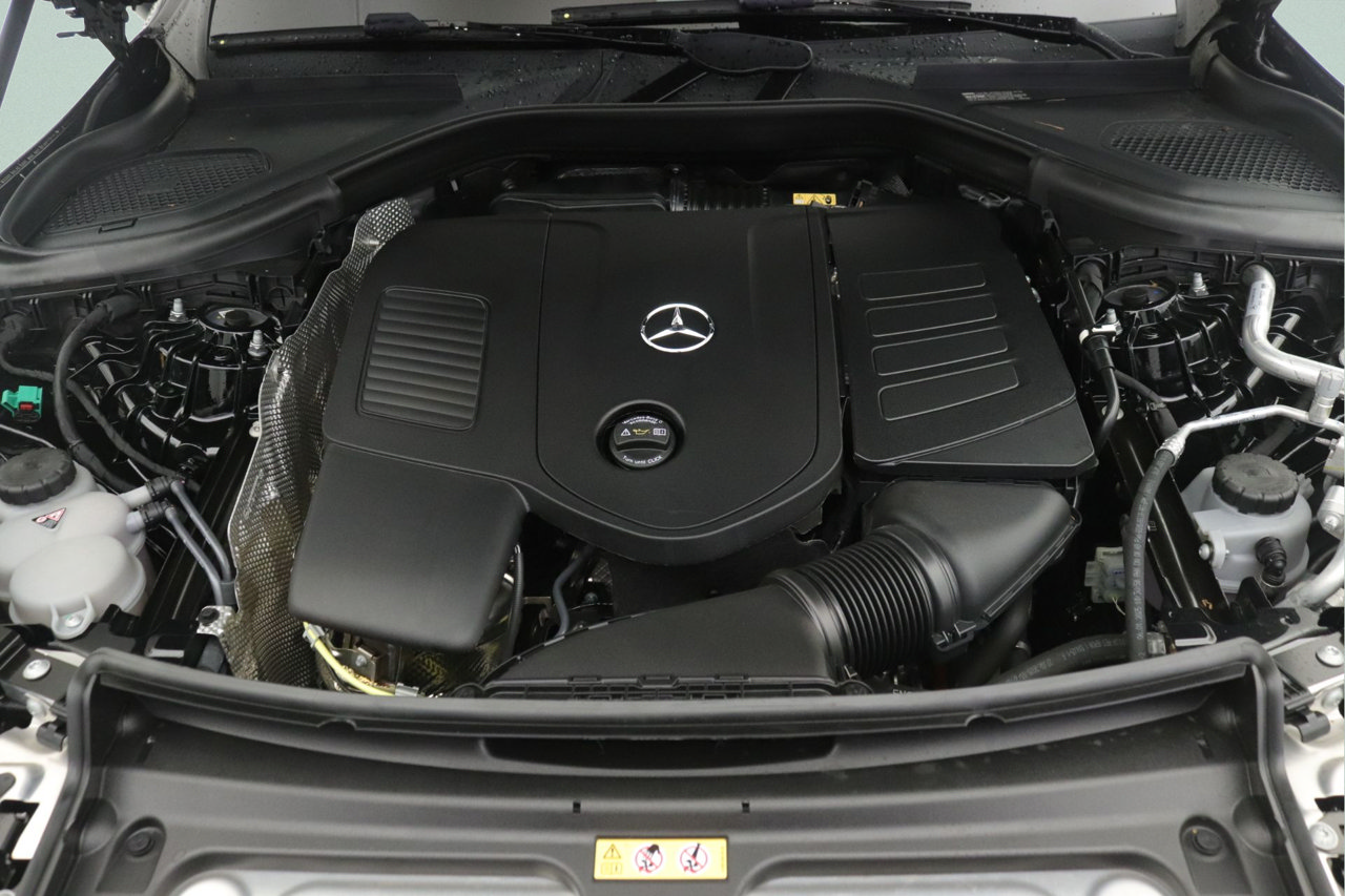 Certified 2025 Mercedes-Benz GLC 350e 4MATIC image 24