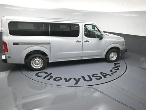 Used 2017 Nissan NV 3500 S w/ Power Package image 33