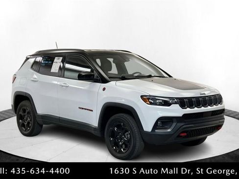 Used 2024 Jeep Compass Trailhawk image 7