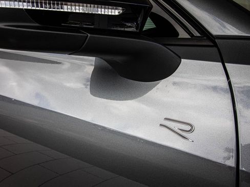 New 2026 Volkswagen Tiguan SE R-Line FWD image 4