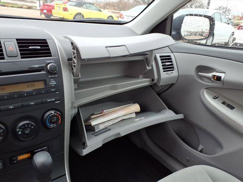 Used 2010 Toyota Corolla LE image 34