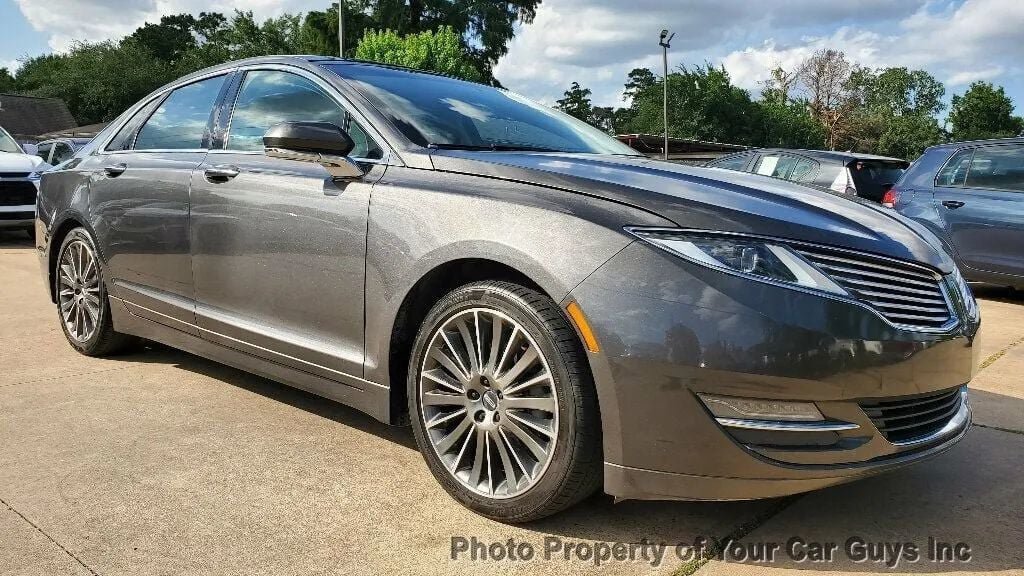 Used 2016 Lincoln MKZ w/ Equipment Group 300A Reserve FWD image 5