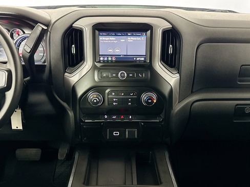 Used 2019 Chevrolet Silverado 1500 Custom Trail Boss w/ Custom Convenience Package AWD/4WD image 22