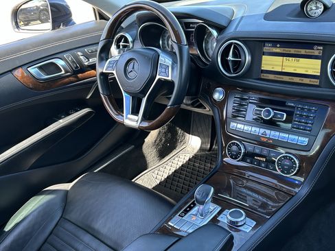 Used 2013 Mercedes-Benz SL 550 image 13