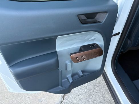 Used 2024 Ford Maverick Lariat image 30