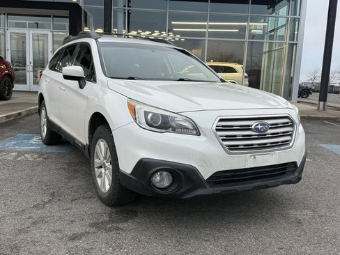 Used 2017 Subaru Outback 2.5i Premium image 1