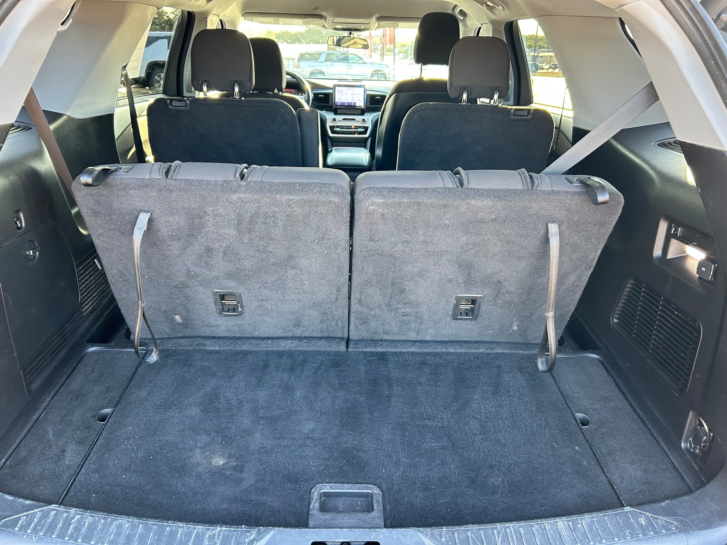 Used 2020 Ford Explorer XLT RWD image 5