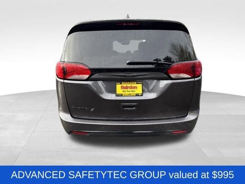 Used 2020 Chrysler Pacifica Touring-L Plus image 6
