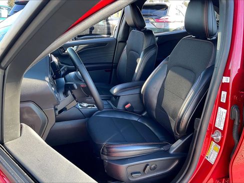 Used 2025 Ford Escape ST-Line image 22