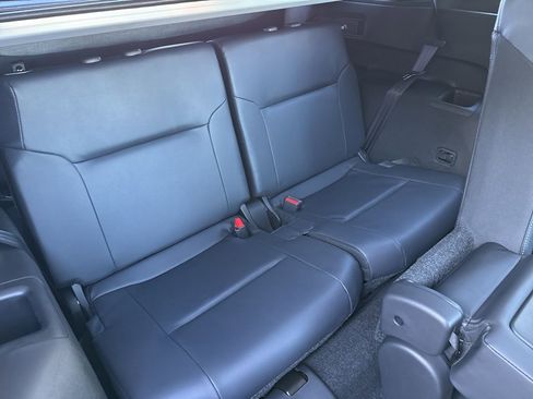 New 2025 Mitsubishi Outlander SE image 27