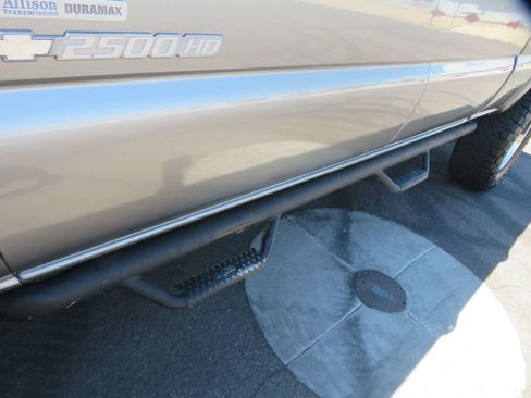 Used 2006 Chevrolet Silverado 2500 LT w/ Heavy-Duty Power Package AWD/4WD image 15