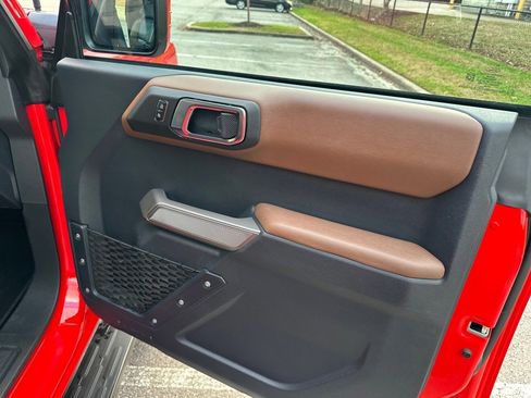 Certified 2023 Ford Bronco Outer Banks w/ Sasquatch Package image 31